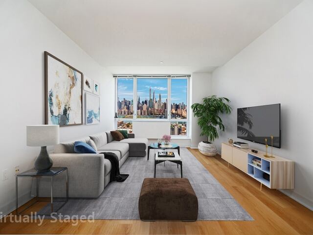 2-Bedroom at Linc LIC