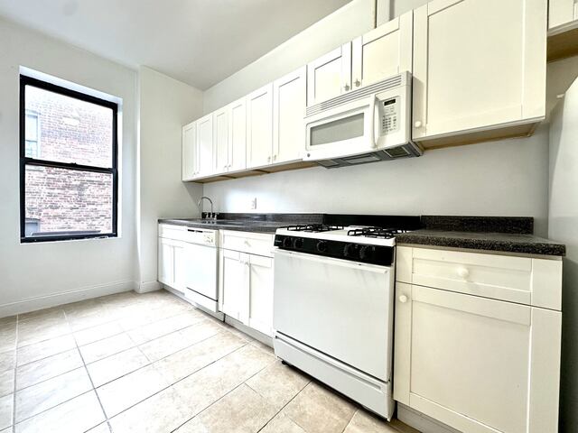 1-Bedroom at 21 Magaw Place