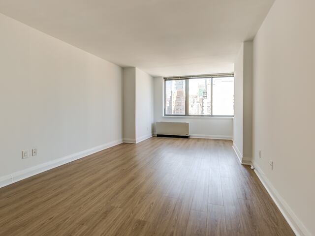 2-Bedroom at 800 Sixth Avenue