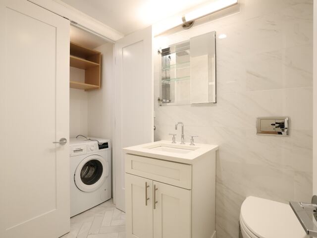 2-Bedroom at Lexington Towers