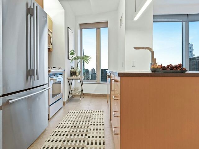 2-Bedroom at New York by Gehry
