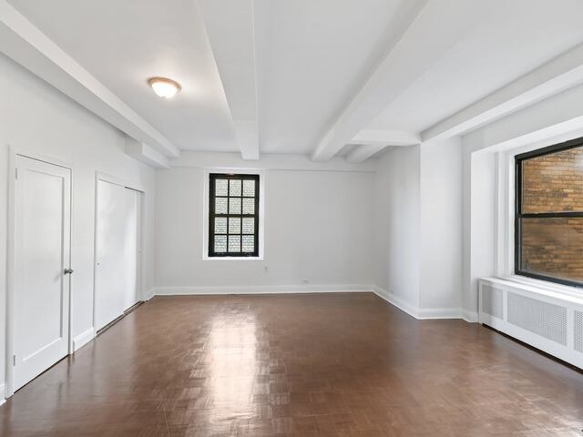 Studio at South Pierre (aka 160 West 71st)