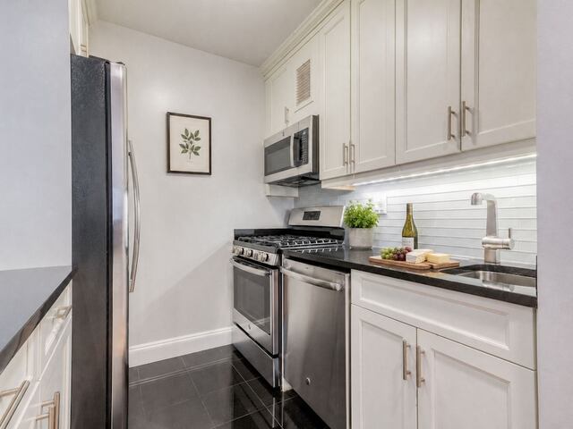 1-Bedroom at One Lincoln Plaza