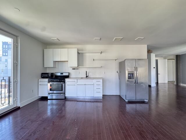 1-Bedroom at 428 Wythe Avenue