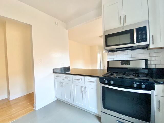 1-Bedroom at 105 Pinehurst Avenue