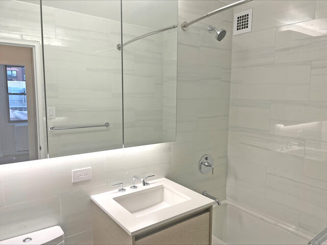 1-Bedroom at Murray Hill Manor