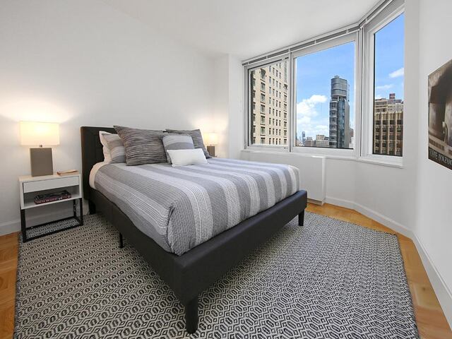 1-Bedroom at Barclay Tower