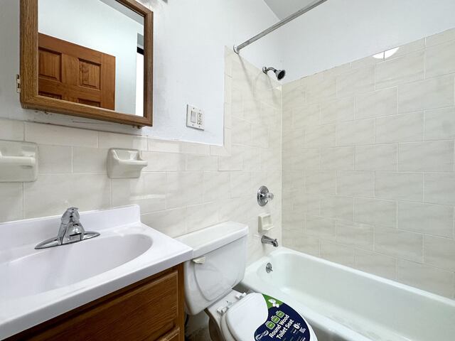 1-Bedroom at 3133 Broadway
