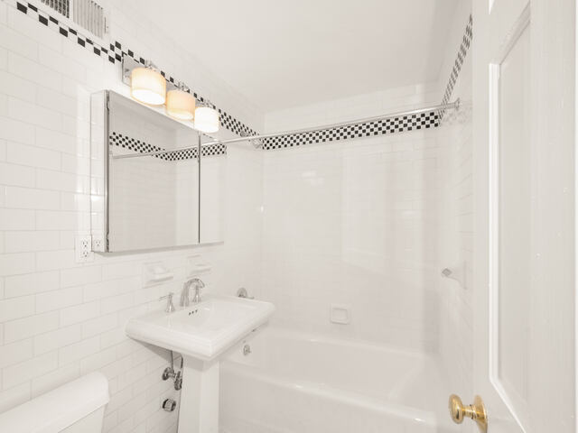 1-Bedroom at 121 Madison Avenue