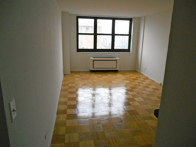 1-Bedroom at Wellesley