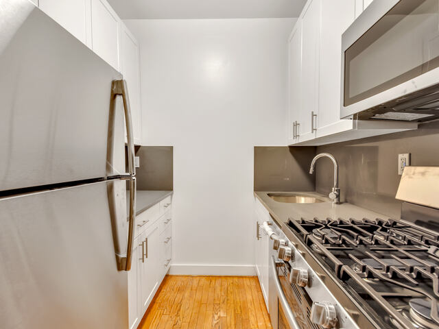 2-Bedroom at 121 Madison Avenue