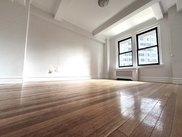 1-Bedroom at 405 East 54th Street