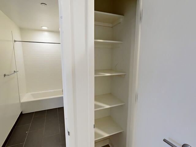 1-Bedroom at Hoyt and Horn