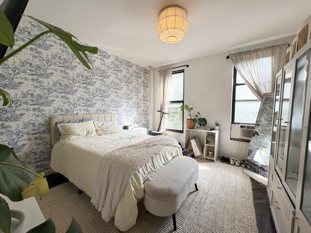 4-Bedroom at 225 Central Park North