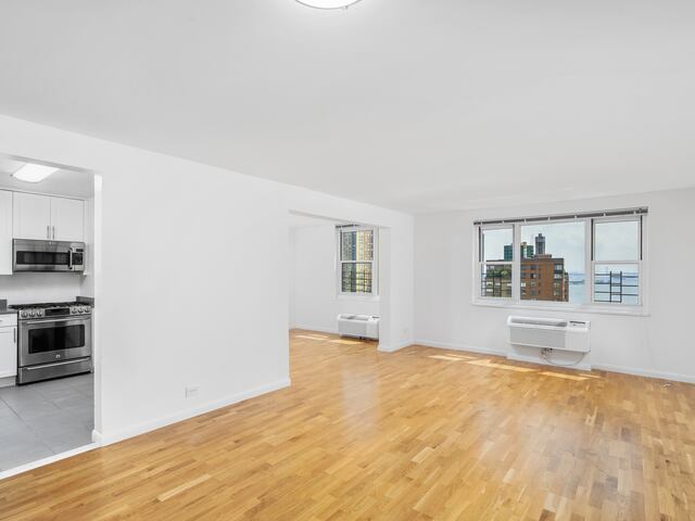 3-Bedroom at Gateway: 375 South End