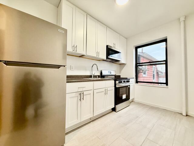 1-Bedroom at 1544 Gillespie Avenue