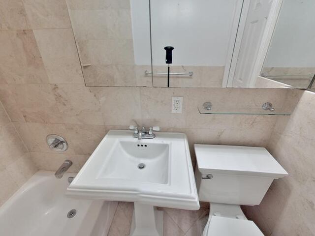 2-Bedroom at 424 East 9th Street