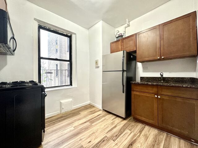 1-Bedroom at 536 Fort Washington Avenue