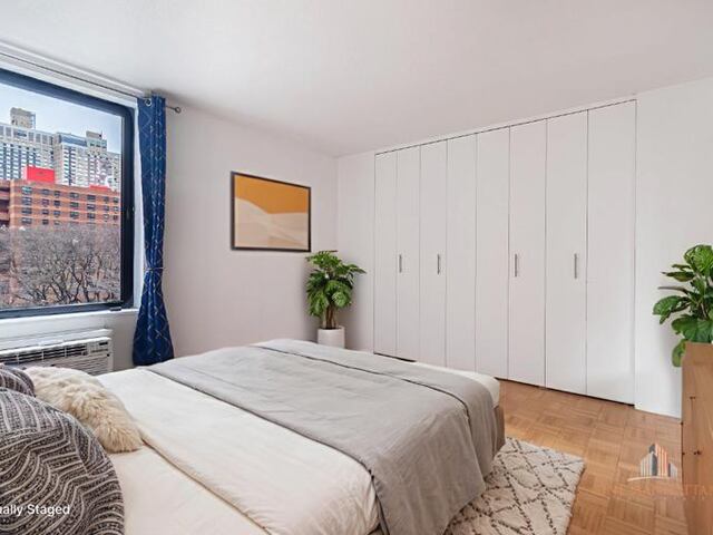 1-Bedroom at The Yorkville Tower (2): 1641 Third