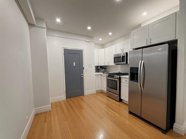 2-Bedroom at 290 Riverside Drive