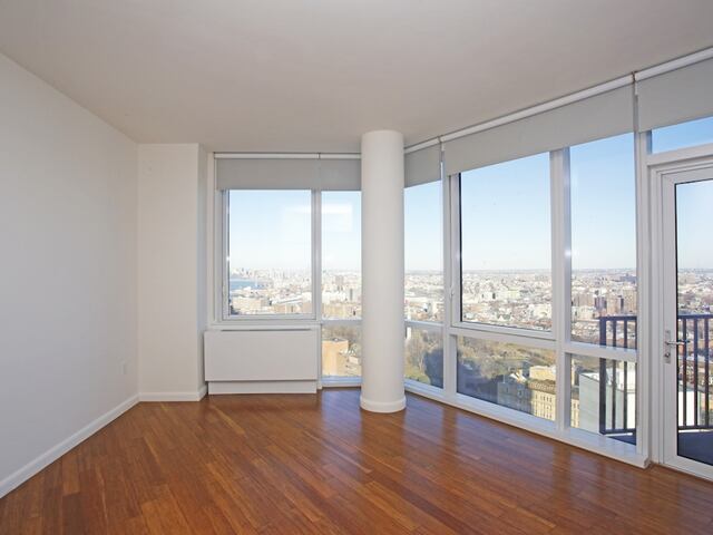 2-Bedroom at 66 Rockwell Place