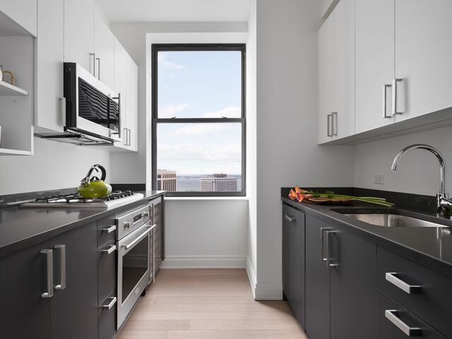 3-Bedroom at 70 Pine Street