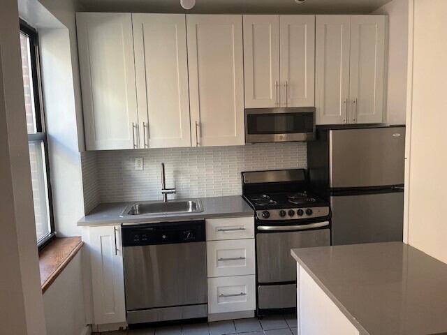 Studio at Sullivan Mews: 115 Sullivan
