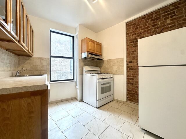 1-Bedroom at 112 Haven Avenue