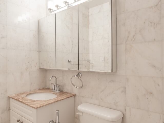 1-Bedroom at Claridge House