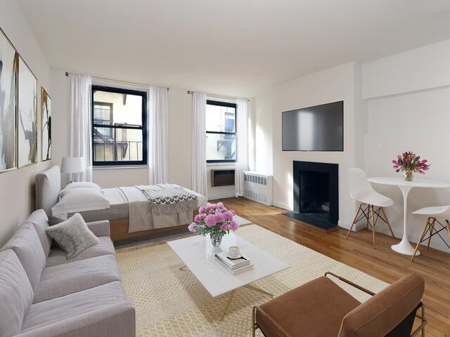 Studio at Sullivan Mews: 115 Sullivan