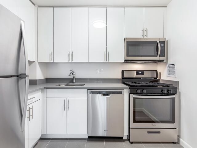 2-Bedroom at Gateway: 375 South End