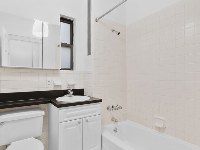 1-Bedroom at 121 Madison Avenue