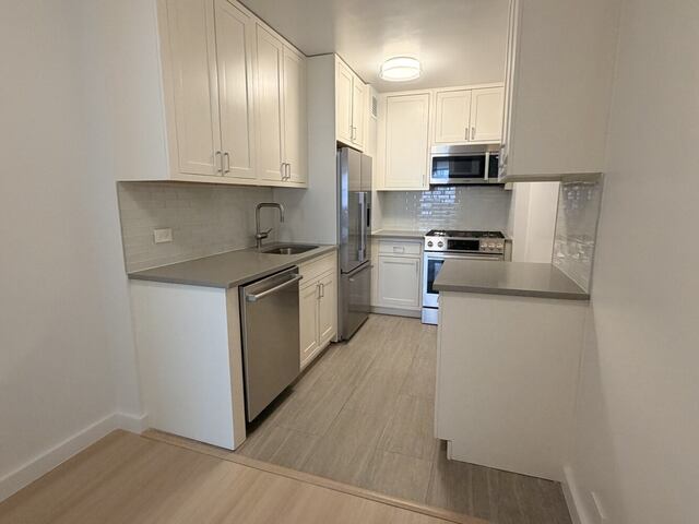 1-Bedroom at Murray Hill Manor