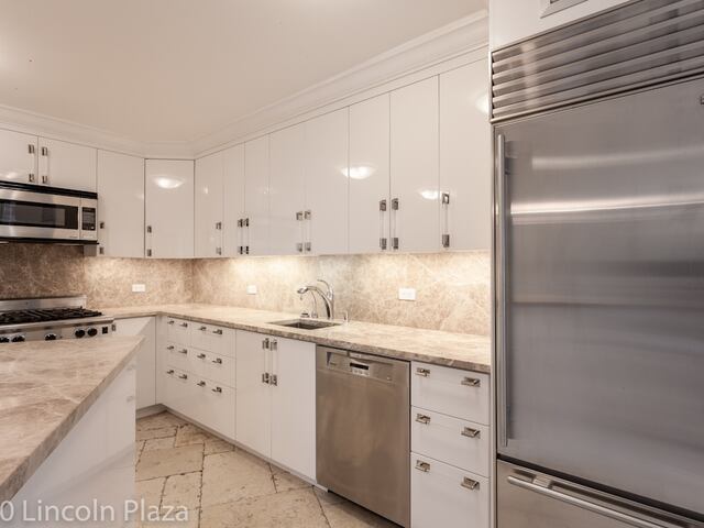 1-Bedroom at 30 Lincoln Plaza