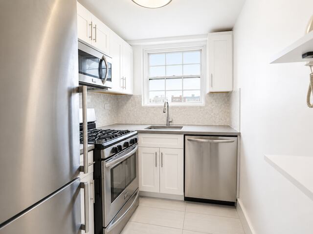 1-Bedroom at Lexington Towers