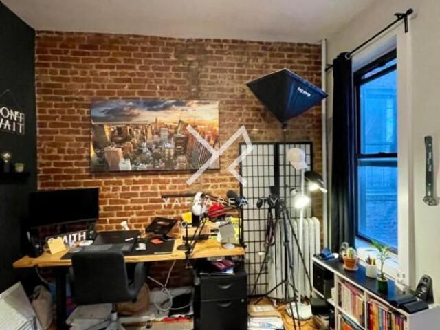 2-Bedroom at 807 Saint Johns Place