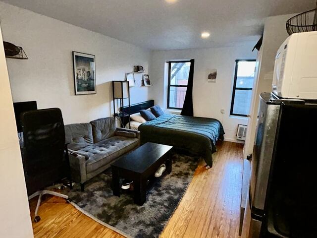 Studio at 203 Chrystie Street