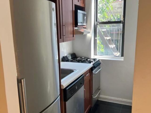 Studio at 311 East 81st Street