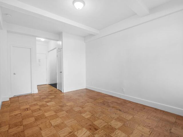 Studio at South Pierre (aka 160 West 71st)