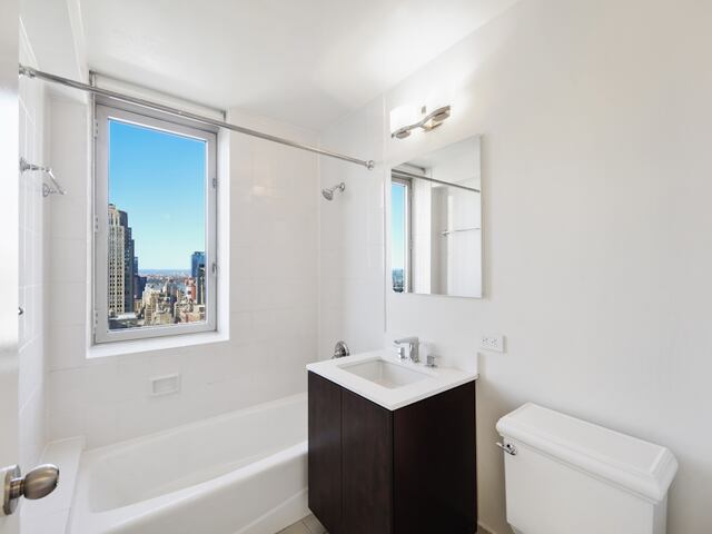2-Bedroom at Atlas New York