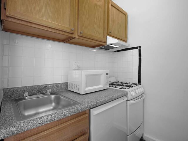 Studio at 19 West 69th Street
