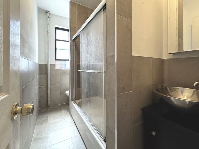 2-Bedroom at 3620 Broadway