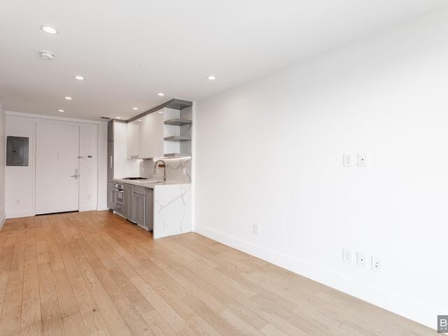 1-Bedroom at Graffiti House