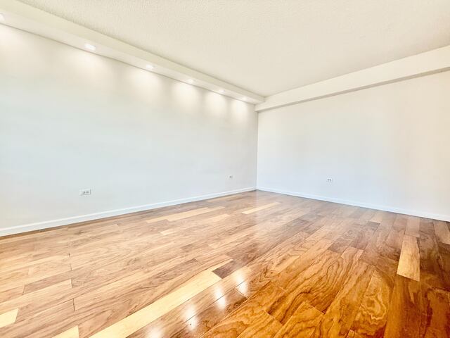 1-Bedroom at Lafayette Boynton: 875 Boynton Ave