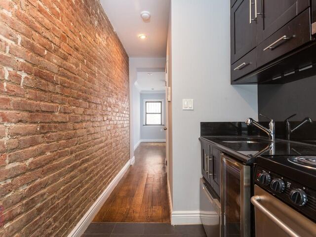 1-Bedroom at 229 First Avenue