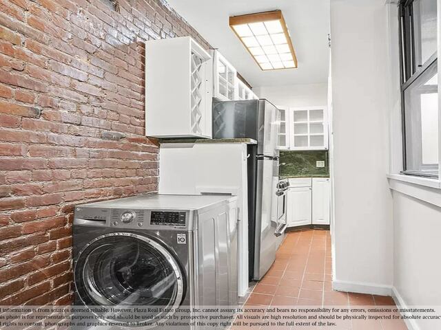 2-Bedroom at 121 Bank Street