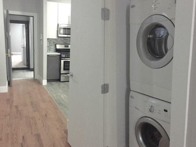 2-Bedroom at 4230 Broadway