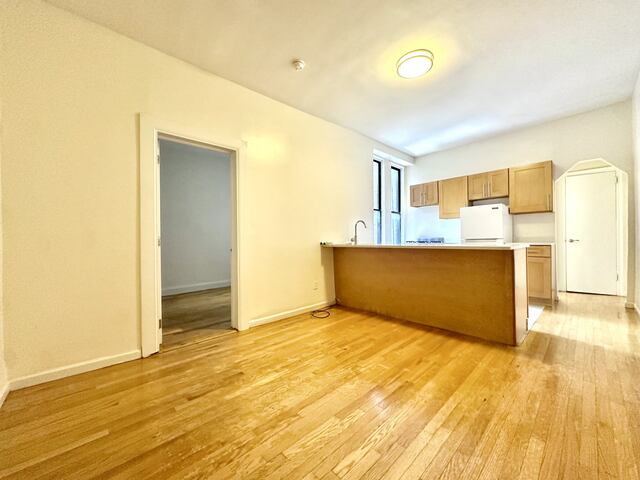 1-Bedroom at 12 Pinehurst Avenue