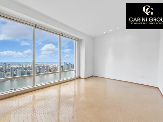 2-Bedroom at Trump World Tower