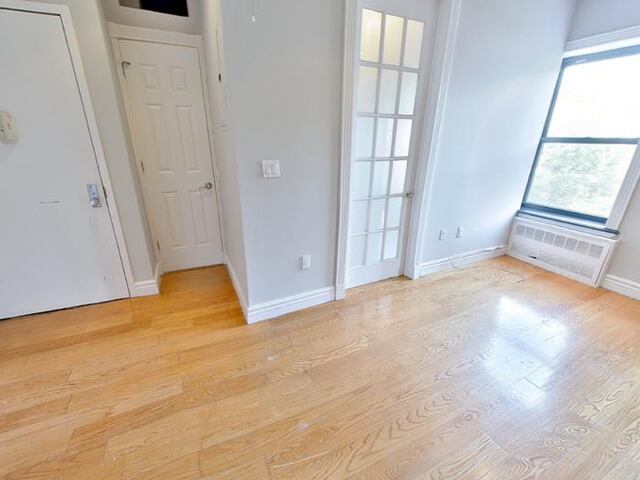 4-Bedroom at 424 East 9th Street
